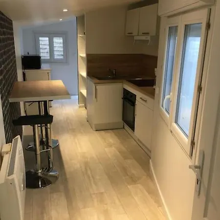 Atypique De Qualite Apartment Orsay